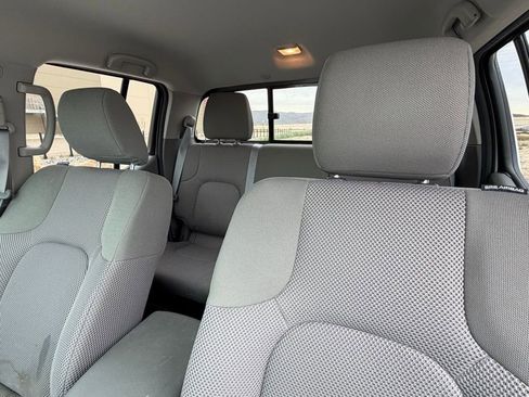 Used 2020 Nissan Frontier SV image 10