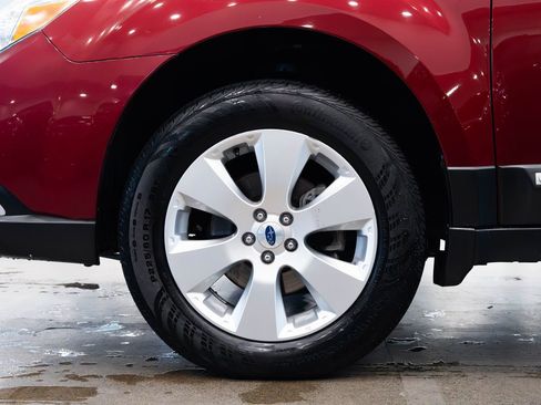 Used 2012 Subaru Outback 2.5i Limited w/ Moonroof Pkg image 7