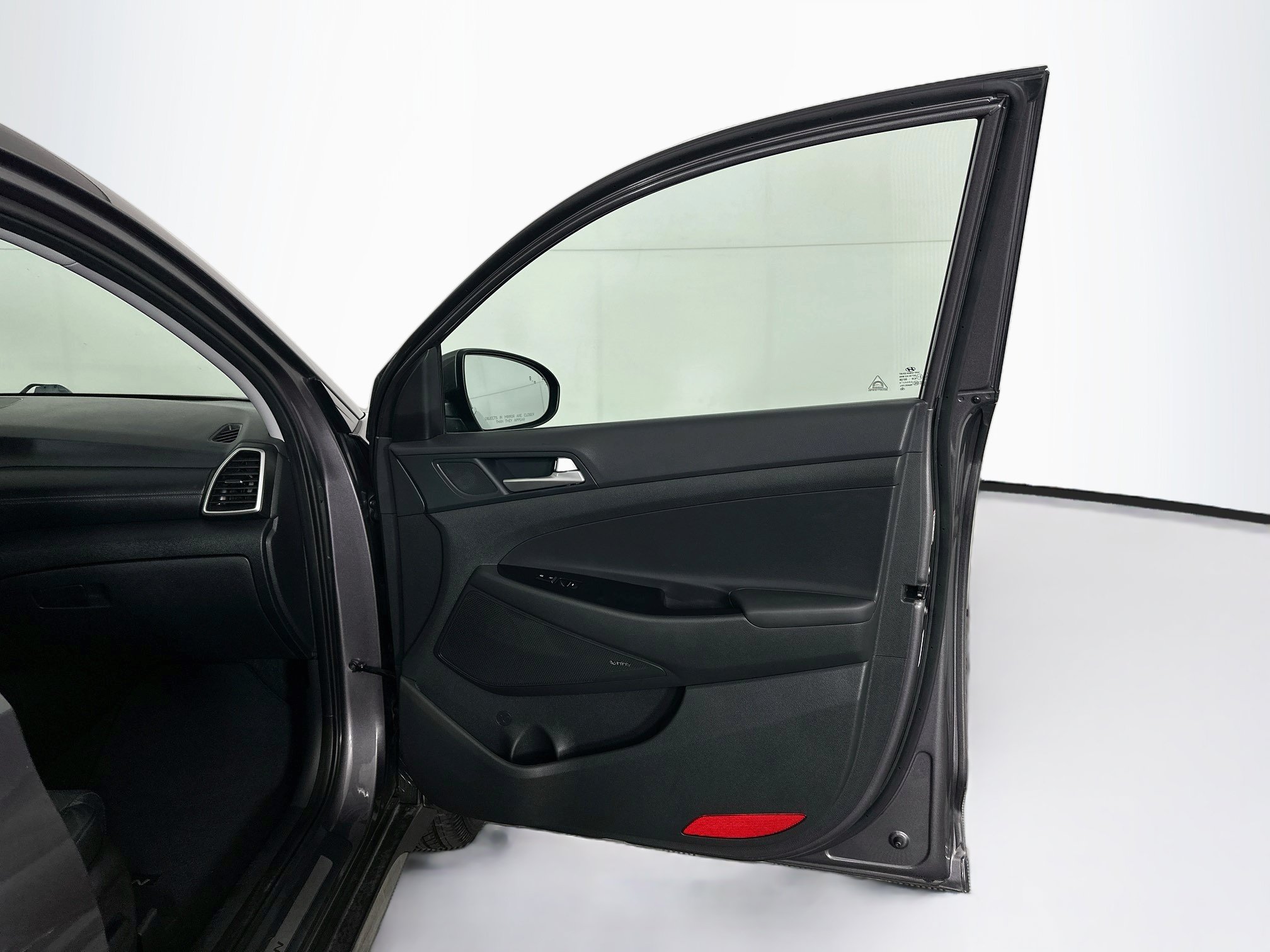 Used 2021 Hyundai Tucson Ultimate w/ Cargo Package FWD image 34