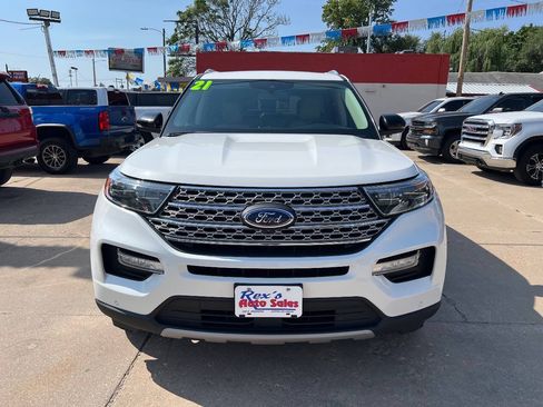 Used 2021 Ford Explorer Limited w/ Equipment Group 301A AWD/4WD image 4