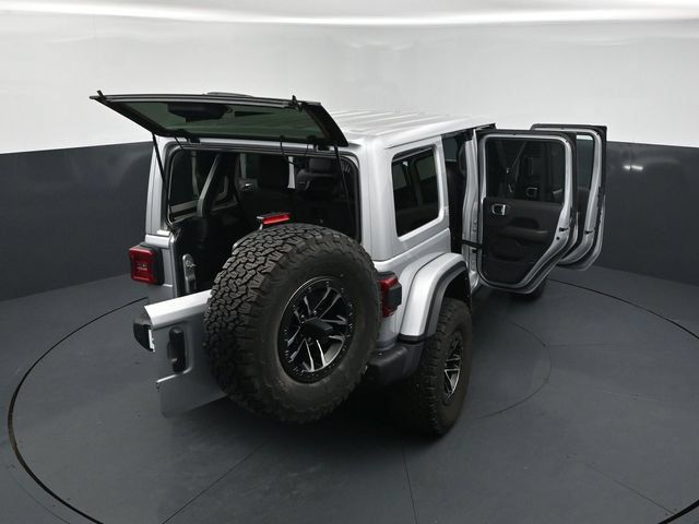 Used 2024 Jeep Wrangler Unlimited Rubicon AWD/4WD image 25