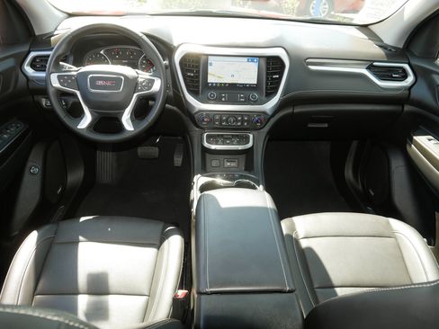 Used 2023 GMC Acadia SLT w/ Elevation Edition AWD/4WD image 10