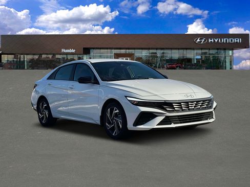 New 2025 Hyundai Elantra SEL FWD image 11