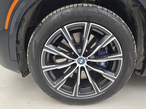 Certified 2023 BMW X5 xDrive45e w/ Executive Package image 11