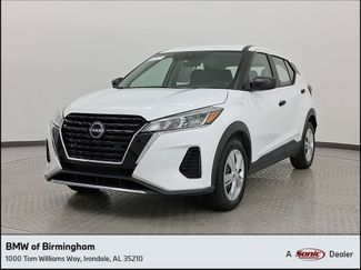 Used 2022 Nissan Kicks S image 1