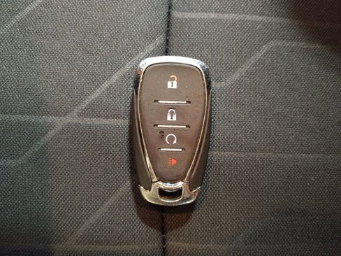 Used 2020 Chevrolet Trax LT w/ LT Convenience Package FWD image 32