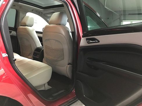 Used 2014 Cadillac SRX Luxury w/ Driver Awareness Package image 15