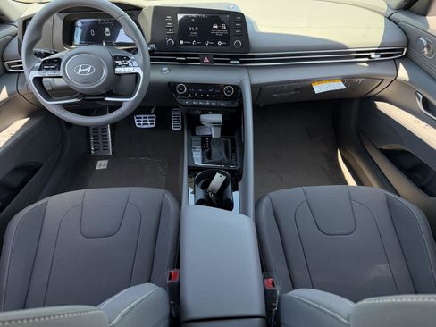 New 2026 Hyundai Elantra SEL Sport FWD image 7