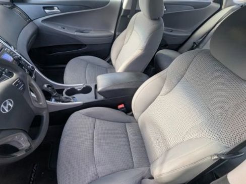 Used 2011 Hyundai Sonata GLS image 15
