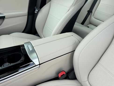 New 2025 Mercedes-Benz C 300 4MATIC Sedan image 25