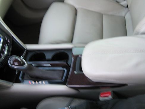 Used 2016 Cadillac XTS Premium image 24