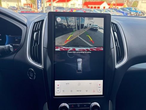 Used 2024 Ford Edge SEL w/ Convenience Package image 19