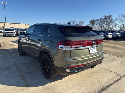 New 2026 Volkswagen Atlas Cross Sport SE FWD image 7