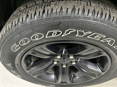 Used 2017 RAM 1500 Sport w/ Sublime Green Sport Package image 9