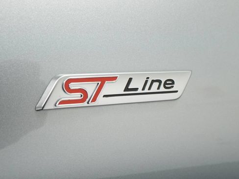 Used 2023 Ford Explorer ST-Line w/ Class IV Trailer Tow Package AWD/4WD image 10