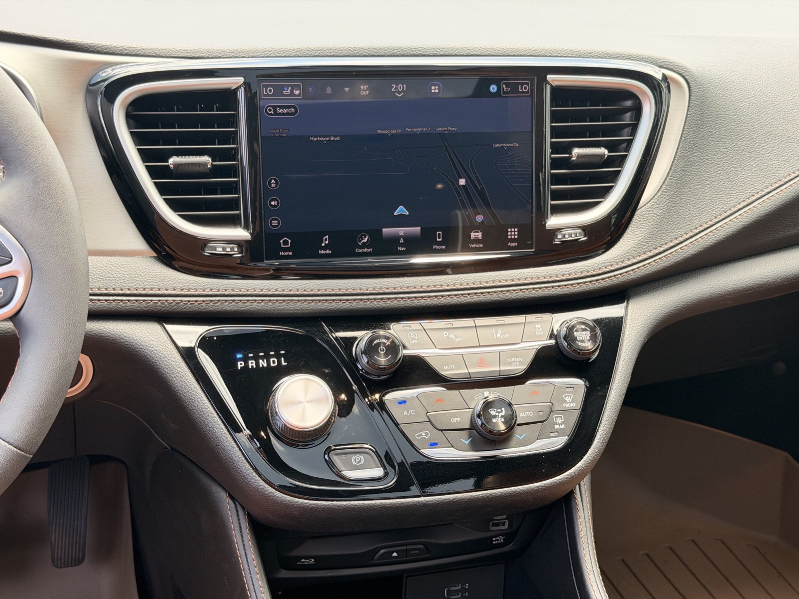 Used 2026 Chrysler Pacifica Pinnacle FWD image 33
