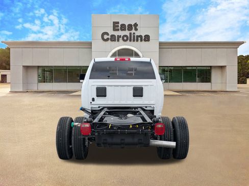 New 2026 RAM 3500 Tradesman AWD/4WD image 4