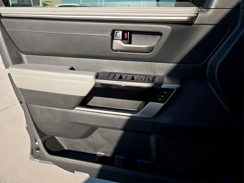 Used 2024 Toyota Tundra Limited image 32