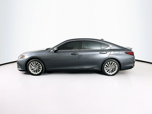 Used 2022 Lexus ES 300h ES 300h Luxury w/ Accessory Package 2 image 4