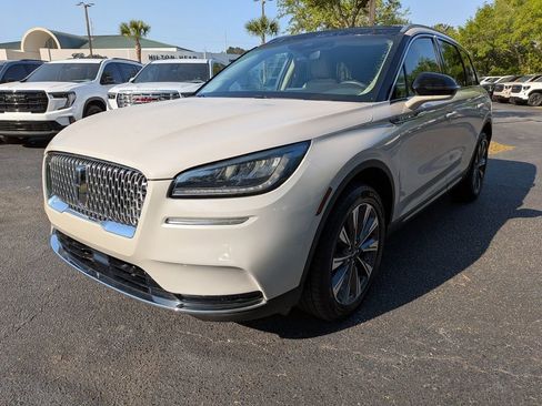 Used 2021 Lincoln Corsair Reserve w/ Elements Package FWD image 8