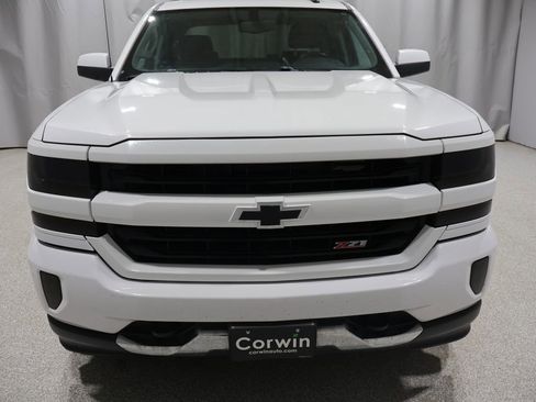 Used 2018 Chevrolet Silverado 1500 LT w/ All Star Edition image 9