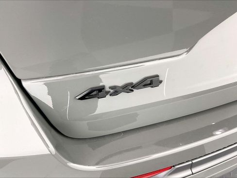 New 2027 Jeep Grand Cherokee Limited AWD/4WD image 17