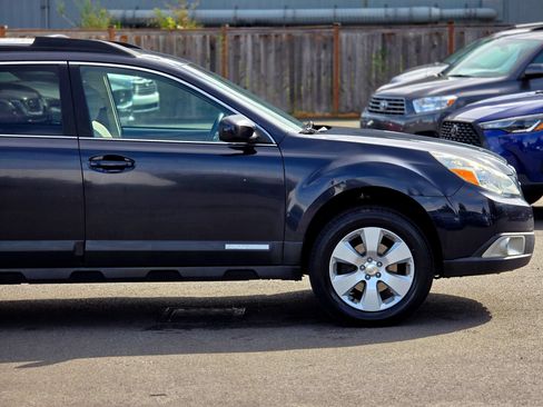 Used 2012 Subaru Outback 2.5i Premium w/ All-Weather Pkg AWD/4WD image 15
