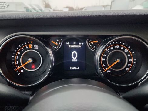 Used 2021 Jeep Wrangler Sport image 37