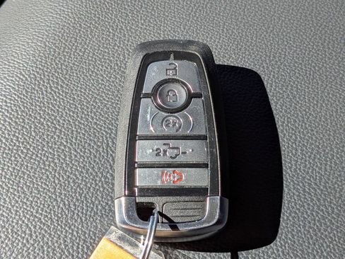 Used 2024 Ford F150 Lariat w/ FX4 Off-Road Package image 28