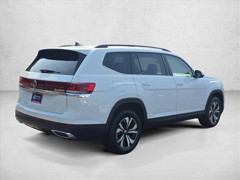 Used 2024 Volkswagen Atlas SE FWD image 5