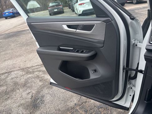 Used 2025 Volkswagen Atlas Cross Sport SE image 20