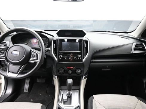 Used 2021 Subaru Forester Base image 22