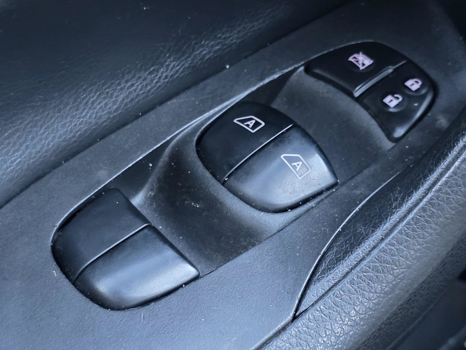 Used 2016 Nissan Altima 2.5 SL w/ 2.5 Technology Package FWD image 8