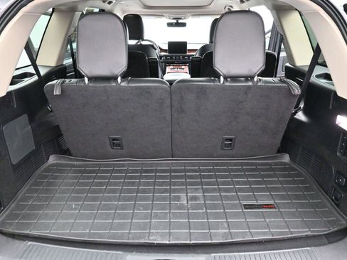 Used 2022 Lincoln Aviator Reserve w/ Equipment Group 201A image 9