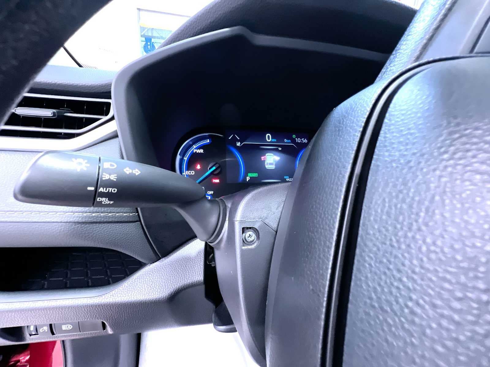 Used 2025 Toyota RAV4 XLE AWD/4WD image 18