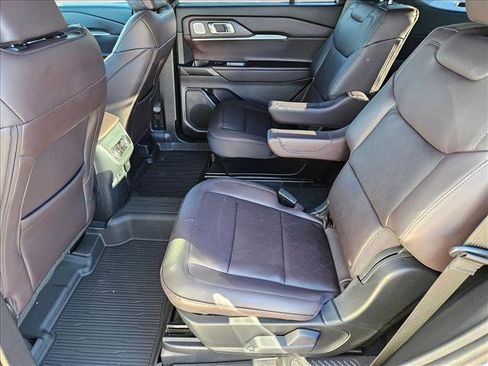 New 2026 Ford Explorer Platinum image 16