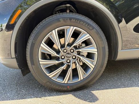 New 2026 Lincoln Aviator AWD image 12