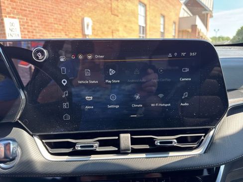 Used 2025 Chevrolet Equinox LT w/ Convenience Package II AWD/4WD image 25