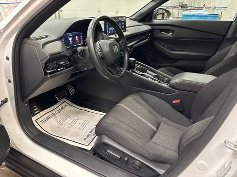 Used 2023 Honda Accord Sport image 10