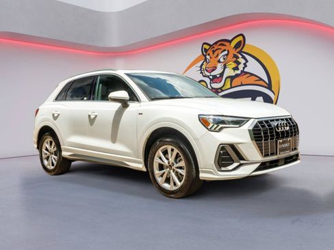 Used 2025 Audi Q3 2.0T Premium AWD/4WD image 3