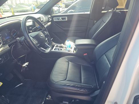 Used 2020 Ford Explorer Limited AWD/4WD image 5