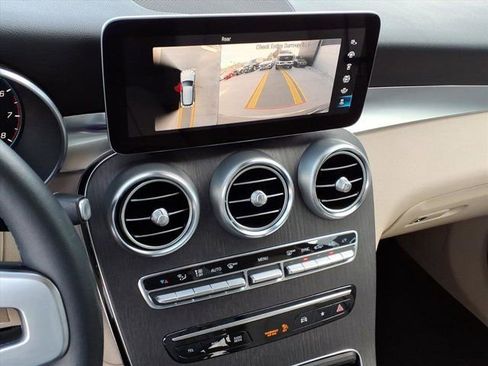 Certified 2022 Mercedes-Benz GLC 300 image 6