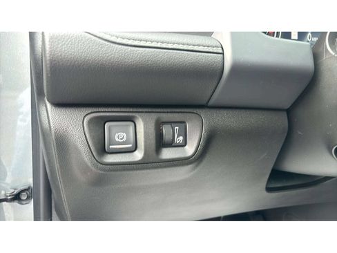 Used 2023 GMC Acadia SLT w/ Preferred Package AWD/4WD image 22