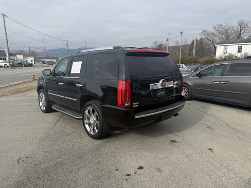 Used 2012 Cadillac Escalade Luxury image 8