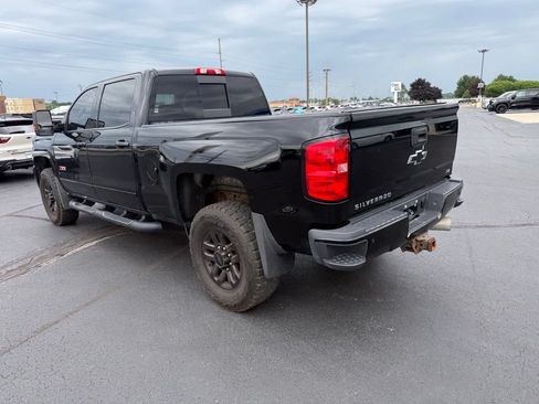 Used 2019 Chevrolet Silverado 2500 LTZ w/ Midnight Edition AWD/4WD image 3