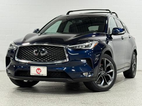 Used 2019 INFINITI QX50 Essential w/ Sensory Package AWD/4WD image 2