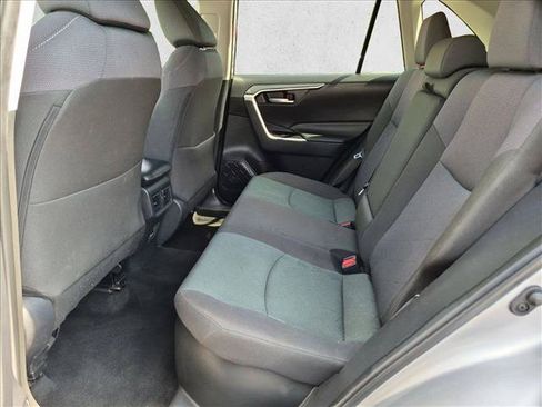 Used 2025 Toyota RAV4 XLE AWD/4WD image 18
