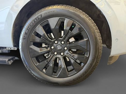 Used 2025 Ford Expedition Platinum w/ Stealth Appearance Package AWD/4WD image 8