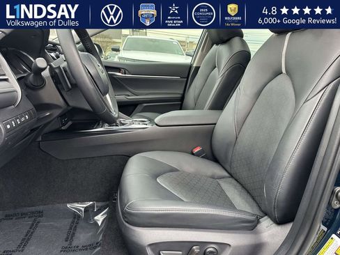 Used 2018 Toyota Camry XSE image 10