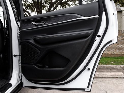 Used 2023 Jeep Grand Cherokee L Limited image 58